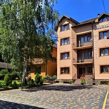 Guest House Shafran Yaremche Ngoại thất bức ảnh
