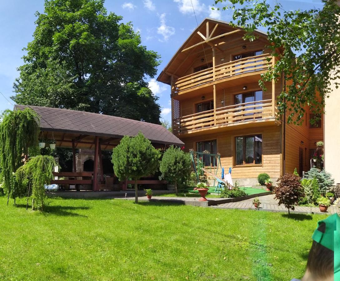 Guest House Shafran Yaremche Ngoại thất bức ảnh
