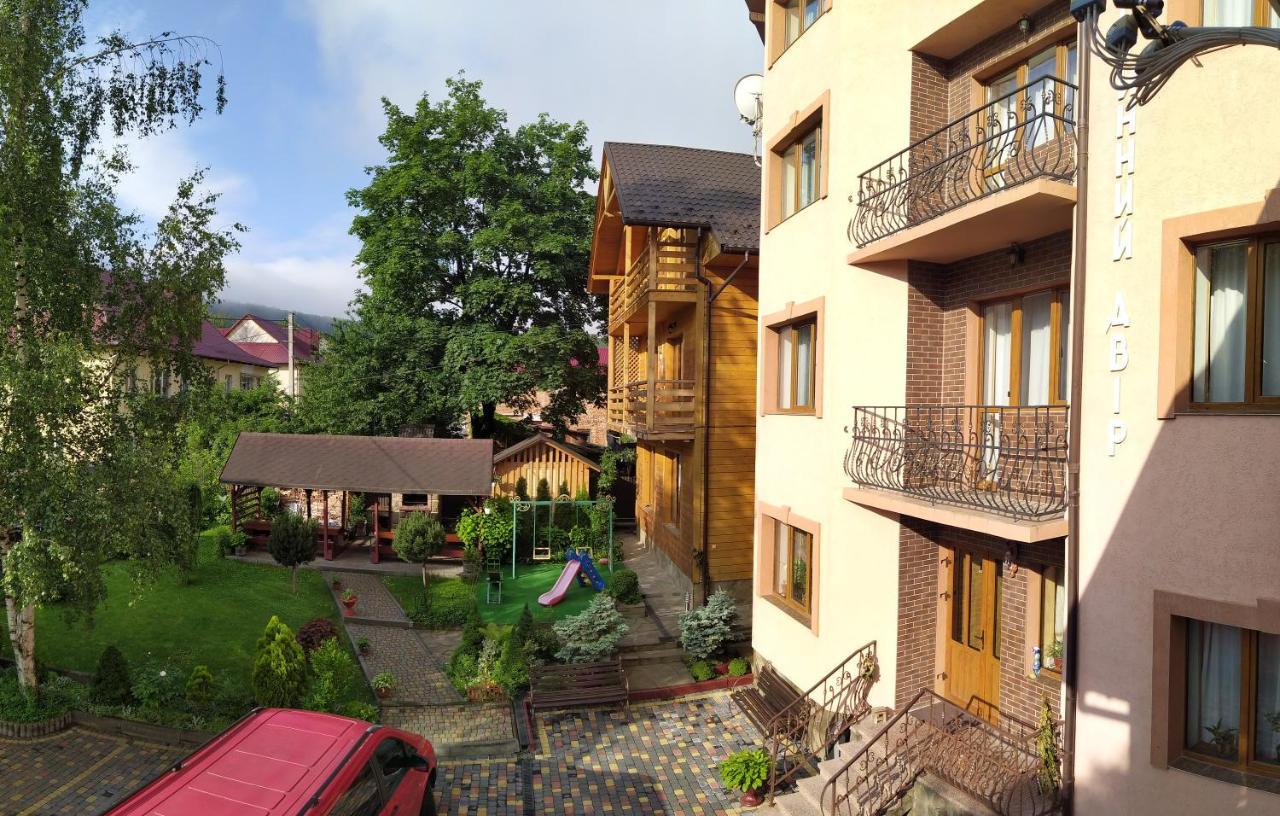 Guest House Shafran Yaremche Ngoại thất bức ảnh