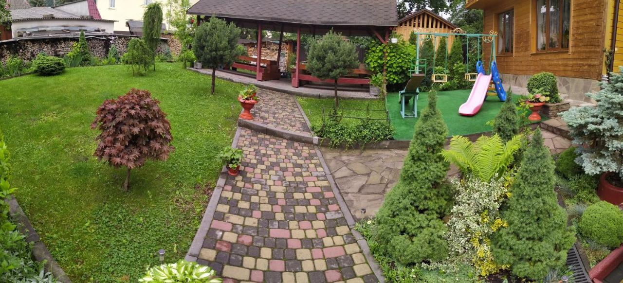 Guest House Shafran Yaremche Ngoại thất bức ảnh