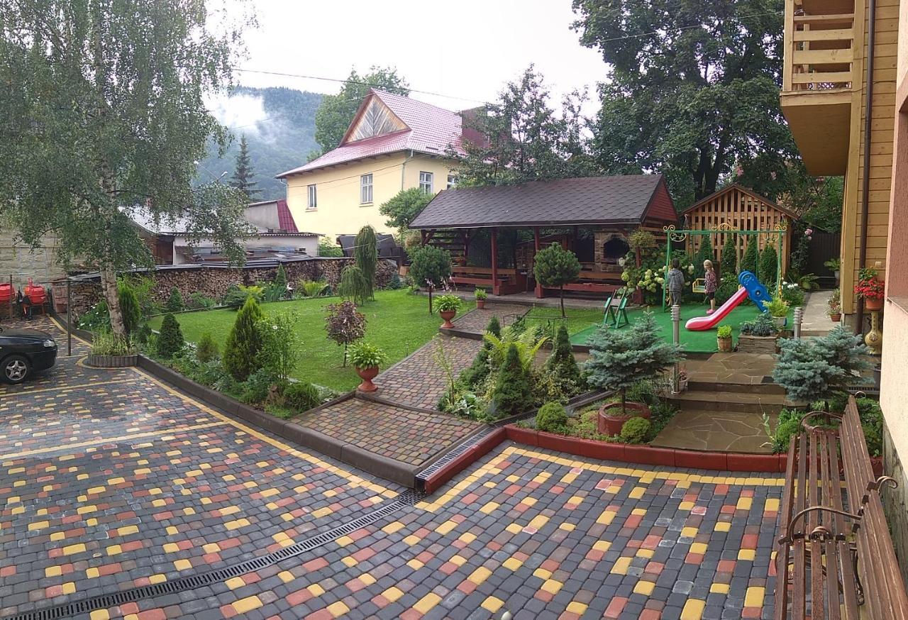 Guest House Shafran Yaremche Ngoại thất bức ảnh