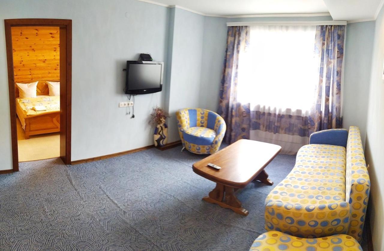 Guest House Shafran Yaremche Ngoại thất bức ảnh