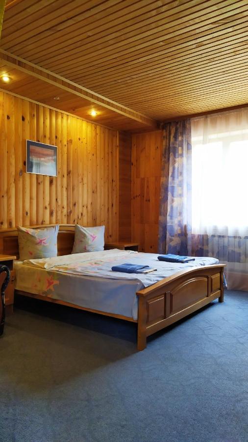 Guest House Shafran Yaremche Ngoại thất bức ảnh