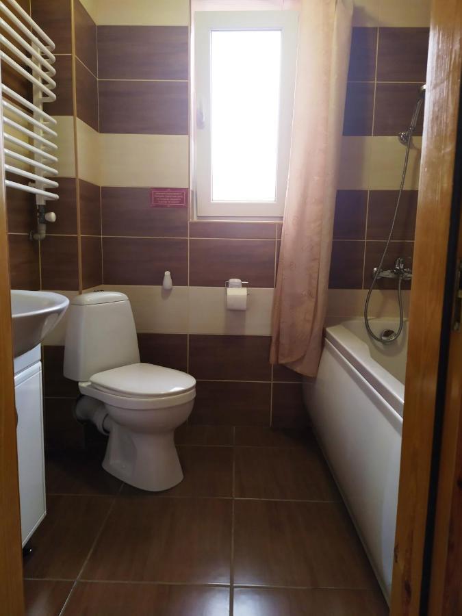 Guest House Shafran Yaremche Ngoại thất bức ảnh