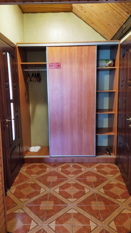 Guest House Shafran Yaremche Ngoại thất bức ảnh