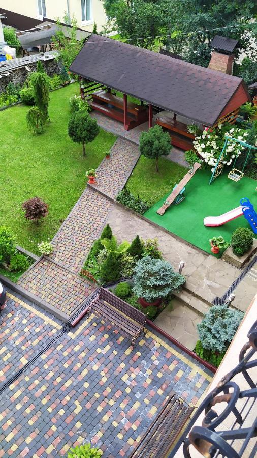 Guest House Shafran Yaremche Ngoại thất bức ảnh