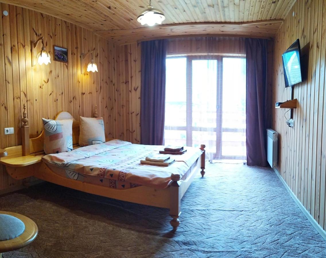 Guest House Shafran Yaremche Ngoại thất bức ảnh