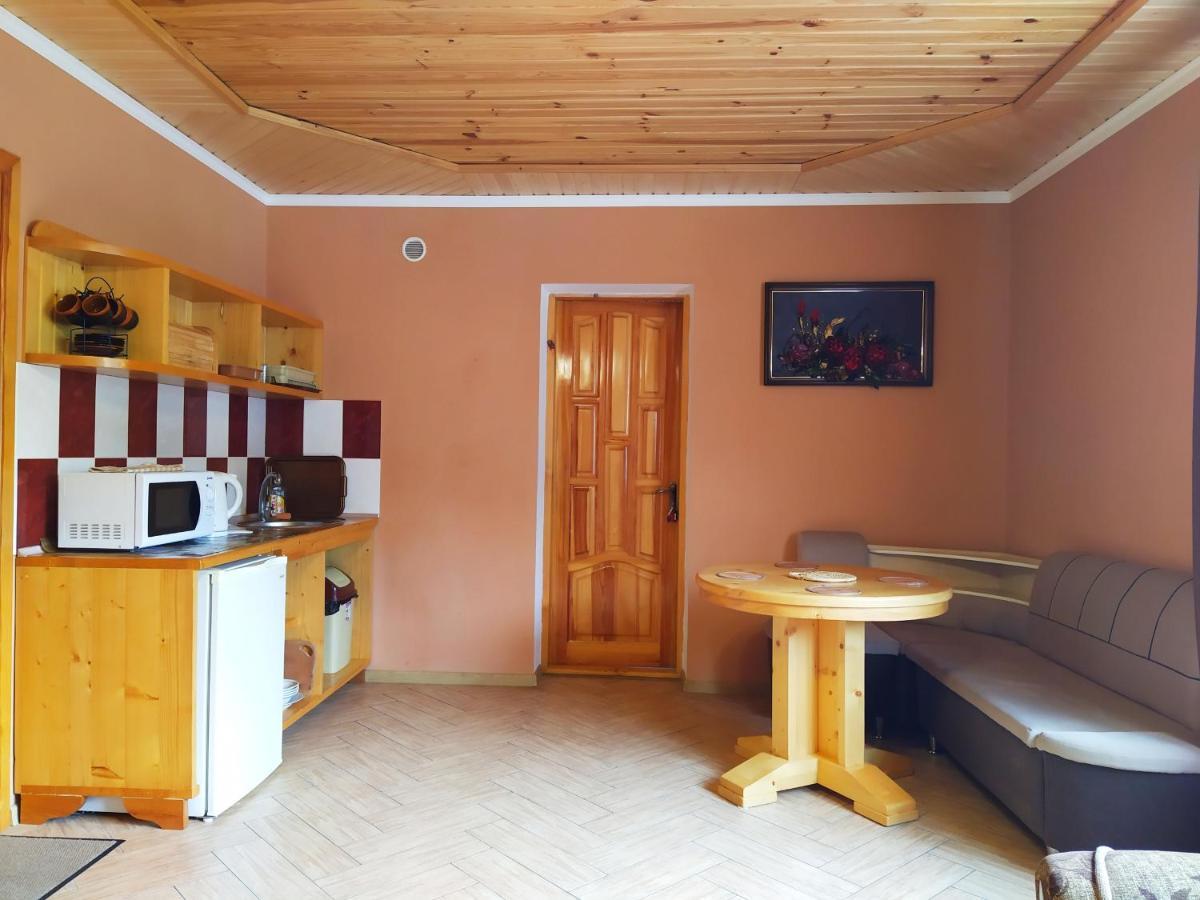Guest House Shafran Yaremche Ngoại thất bức ảnh