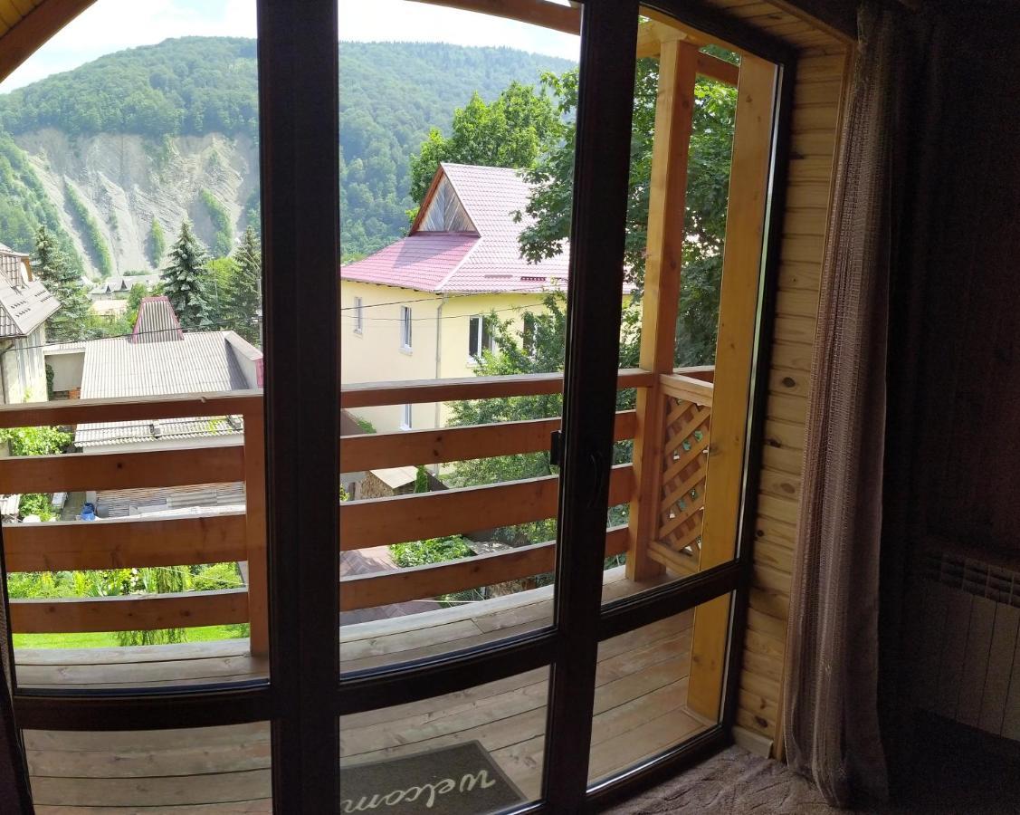 Guest House Shafran Yaremche Ngoại thất bức ảnh